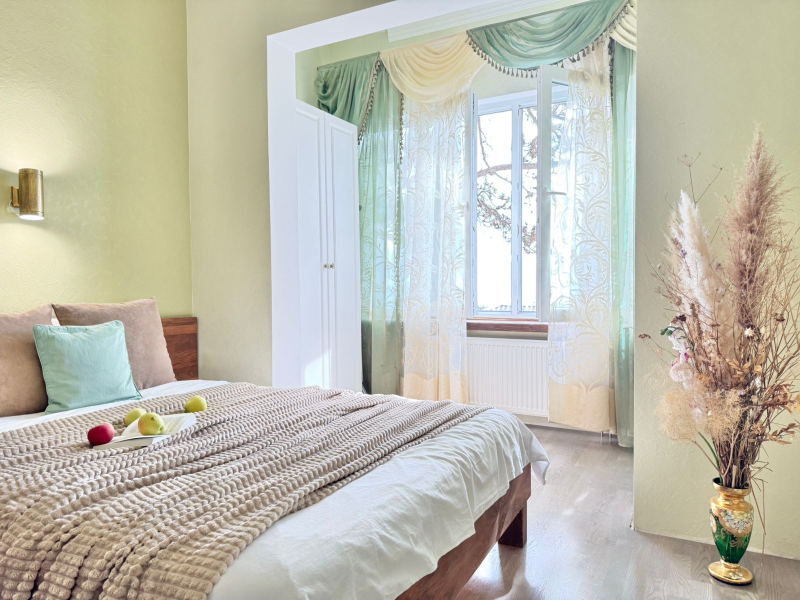 Стильная 1-комнатная квартира в пгт Советское 