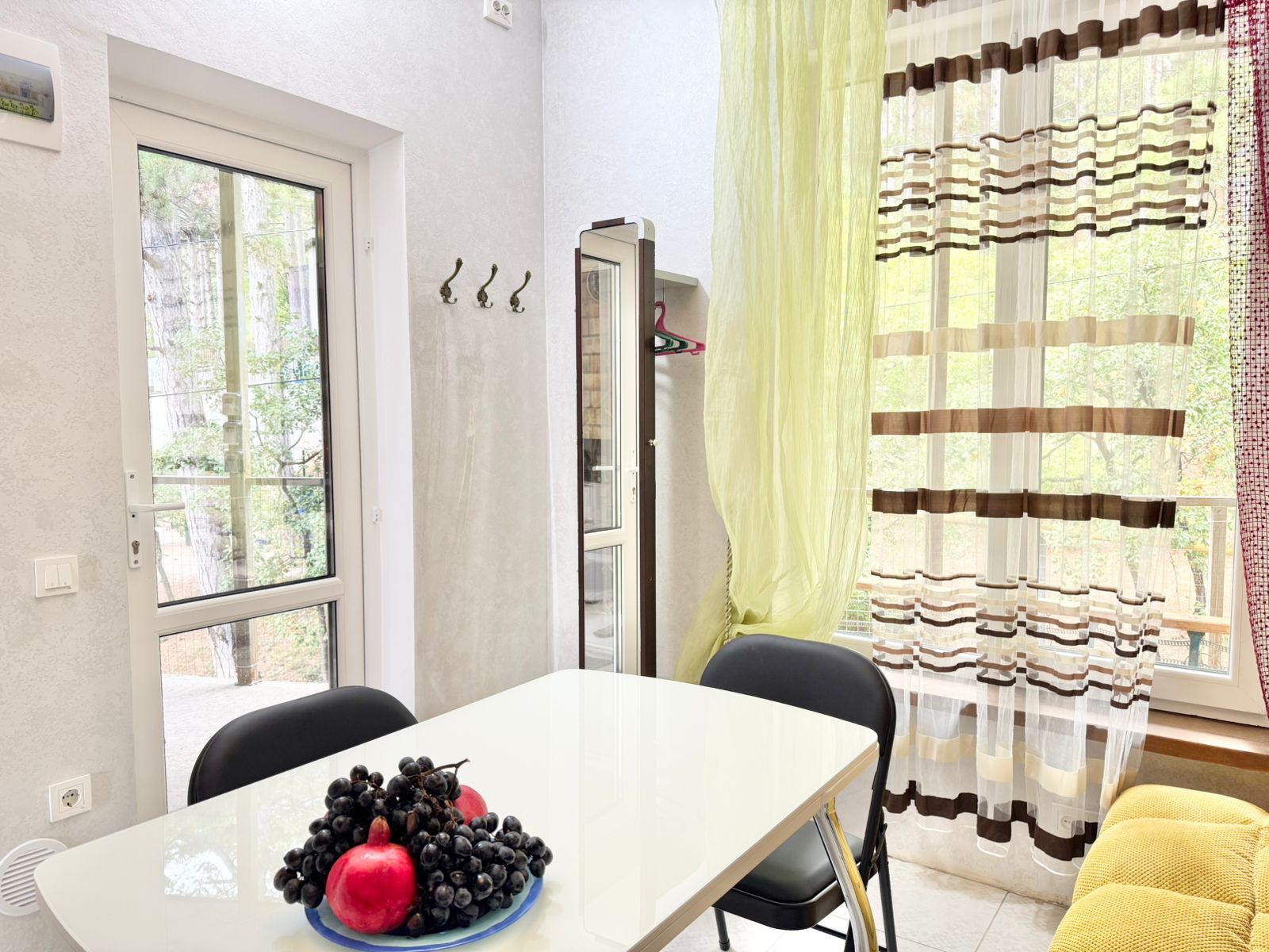 Стильная 1-комнатная квартира в пгт Советское 