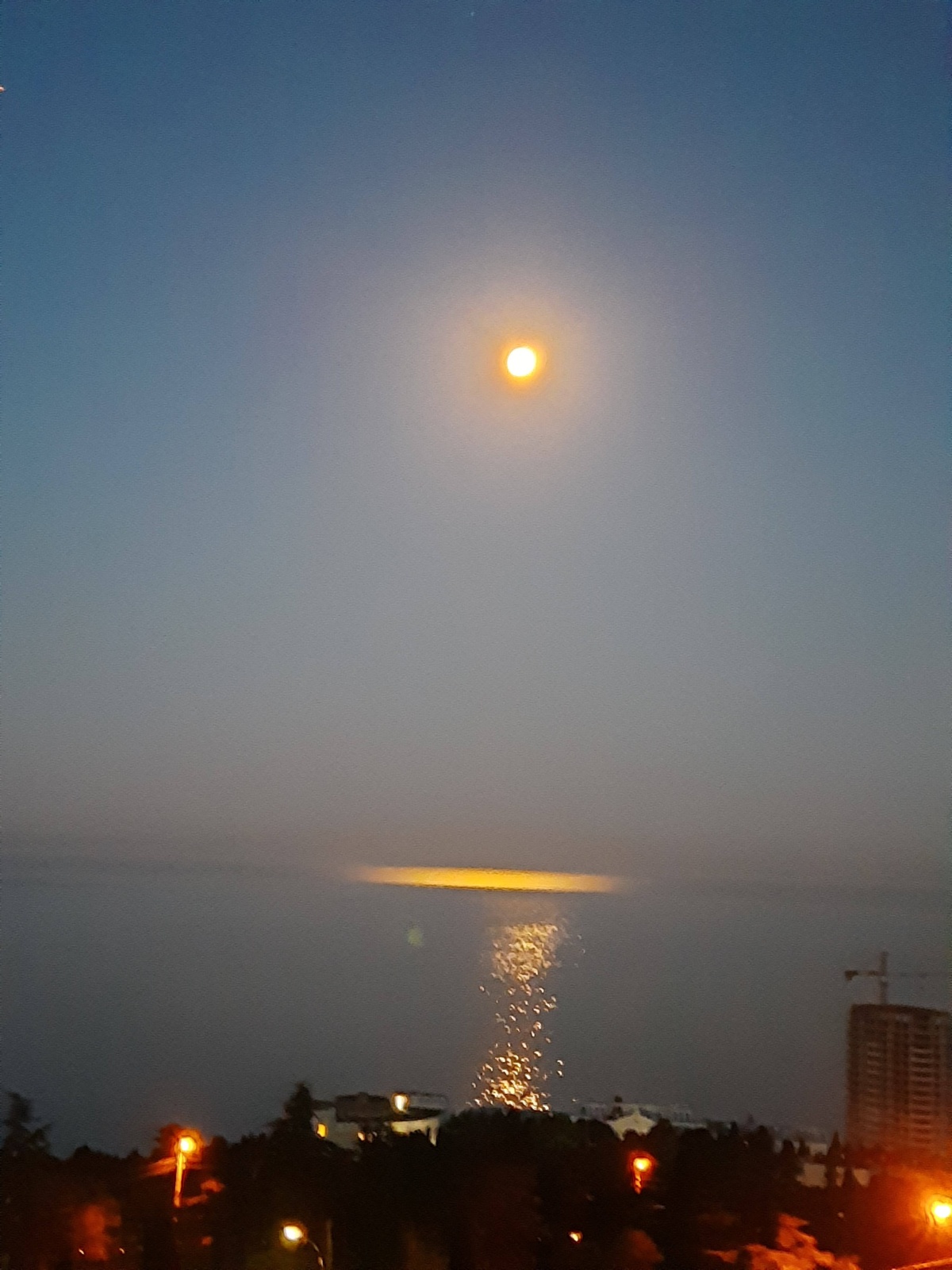 Квартира с видом на море , горы  и Ялтинскую бухту+паркинг