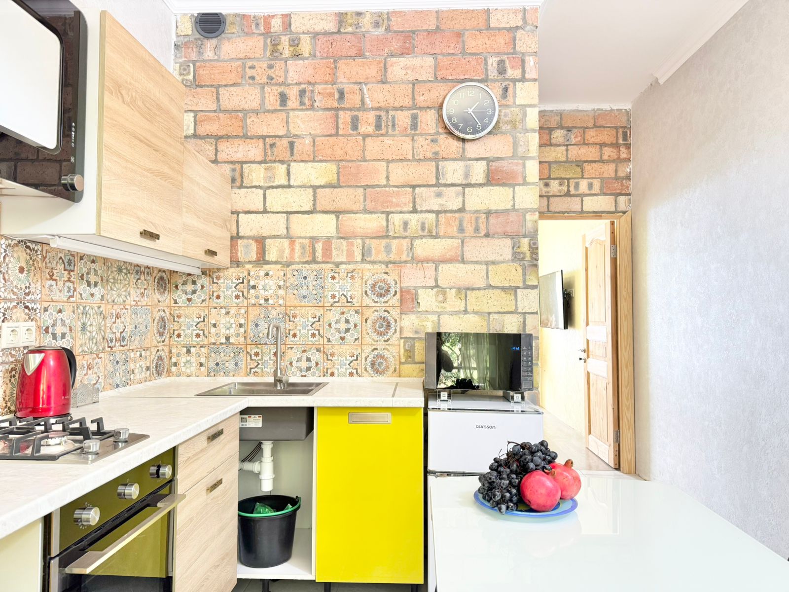 Стильная 1-комнатная квартира в пгт Советское 